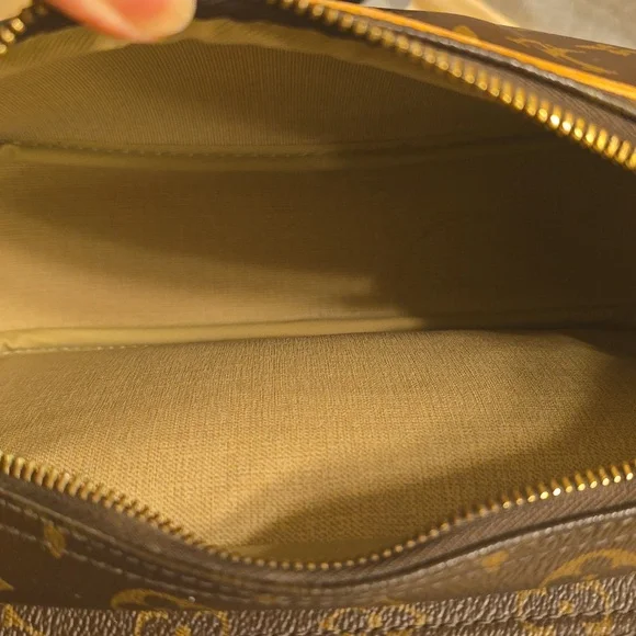 Louis Vuitton Monogrammed Reporter Bag PM - Picture 9 of 14